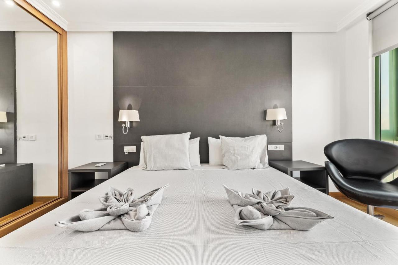 Home2Book Stylish Apartment Arrecife Beach Eksteriør billede
